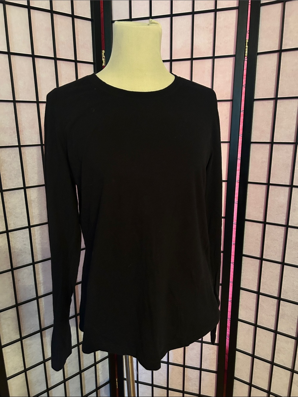 tek gear Black Long-Sleeve Crewneck Top